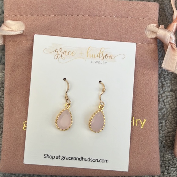 Grace + Hudson pink drop earrings - Picture 3 of 7